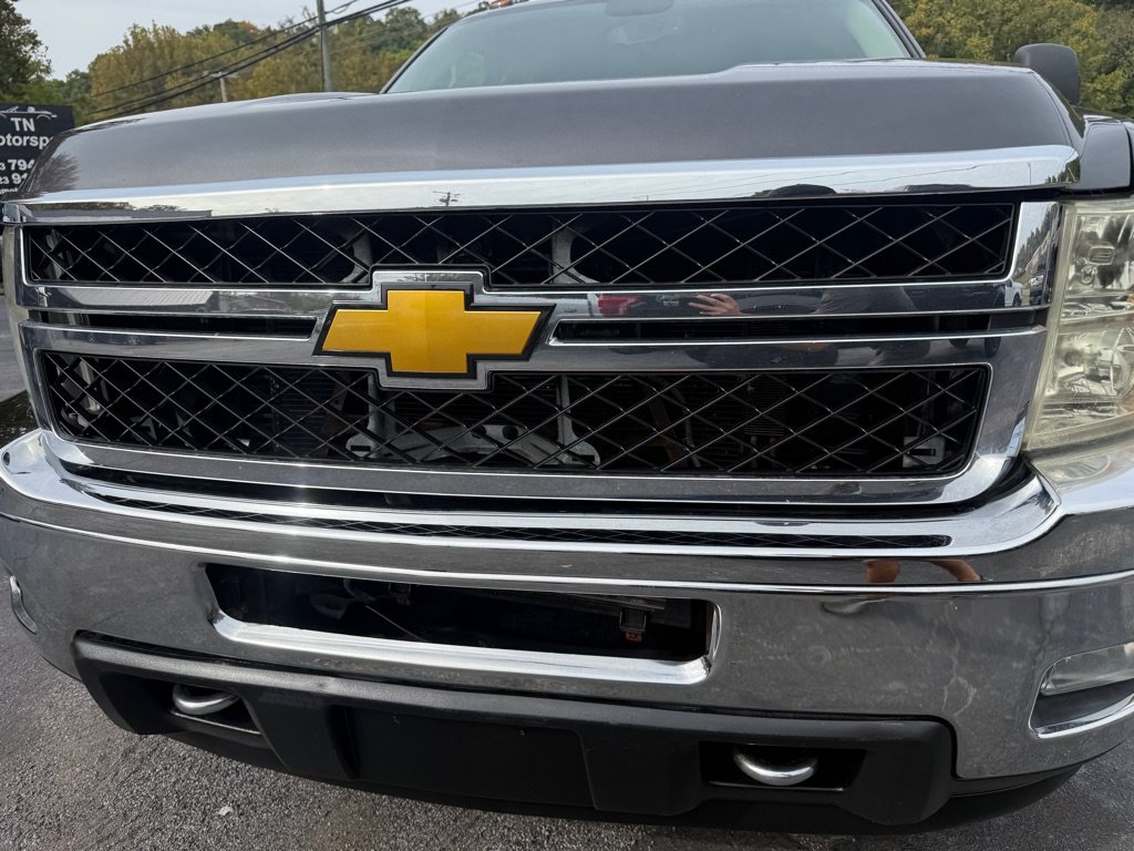 Used 2011 Chevrolet Silverado 3500 LTZ w/ LTZ Plus Package AWD/4WD image 18