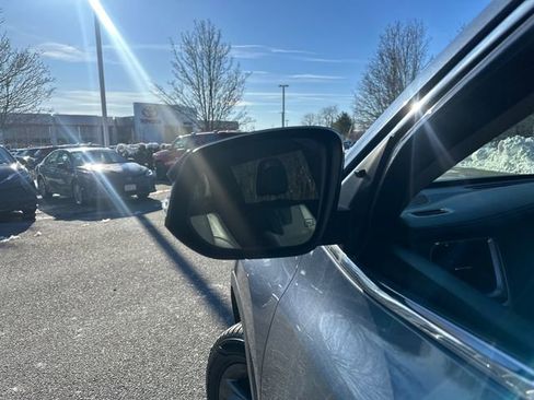 Used 2018 Toyota Highlander Limited Platinum image 13