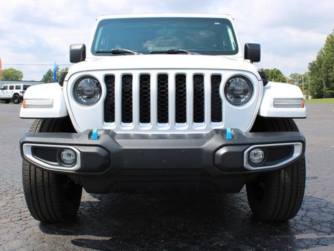 Used 2023 Jeep Wrangler Unlimited Sahara w/ Cold Weather Group AWD/4WD image 2