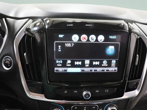 Used 2019 Chevrolet Traverse LT image 11