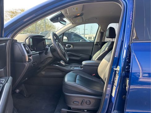 Used 2023 Kia Sorento S image 15
