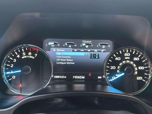 Used 2017 Ford F150 Lariat w/ Equipment Group 502A Luxury image 12