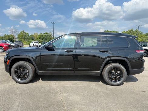 Used 2026 Jeep Grand Cherokee L 4WD image 4