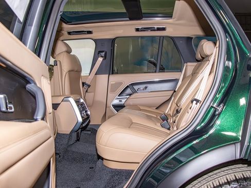 New 2026 Land Rover Range Rover SE image 22