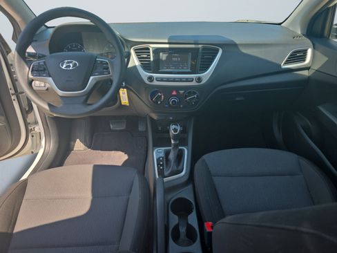 Used 2021 Hyundai Accent SE FWD image 11