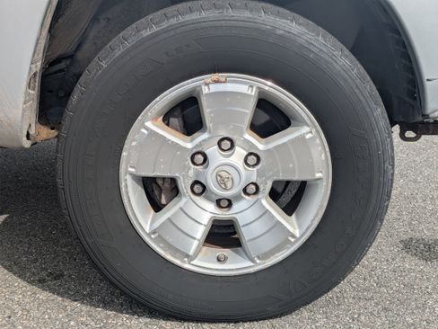 Used 2012 Toyota Tacoma PreRunner image 11