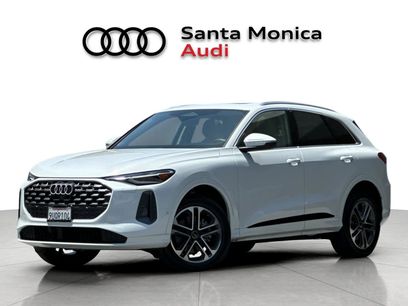 Used 2025 Audi Q5 Premium w/ Convenience Package