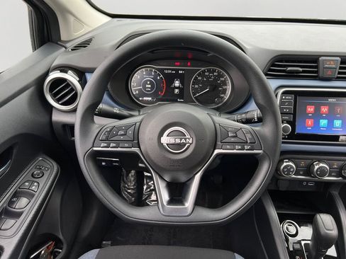 Used 2025 Nissan Versa SV w/ Trunk Package image 18