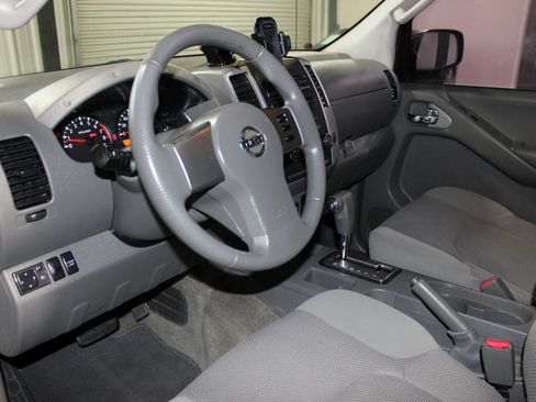Used 2012 Nissan Frontier SV RWD image 18