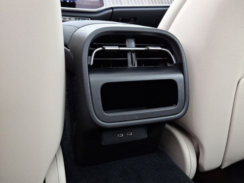 Certified 2026 Mercedes-Benz E 350 4MATIC Sedan image 11