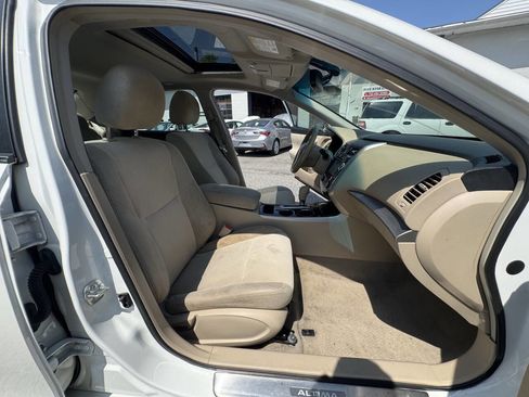 Used 2013 Nissan Altima 2.5 SV w/ 2.5SV Convenience Pkg image 61