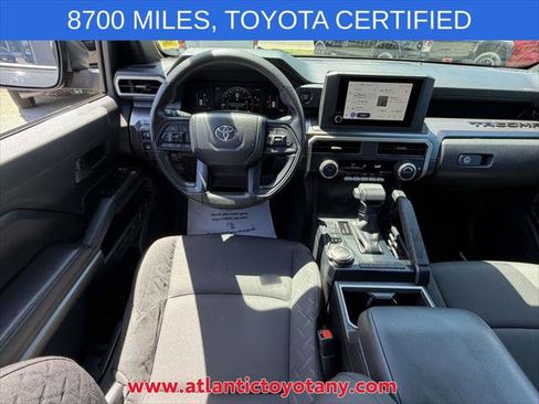 Certified 2025 Toyota Tacoma SR5 AWD/4WD image 22