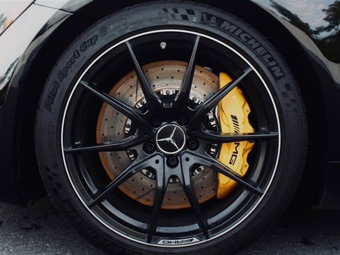 Used 2020 Mercedes-Benz AMG GT R image 34