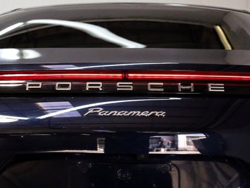 Used 2019 Porsche Panamera w/ Premium Package image 7