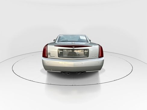 Used 2004 Cadillac XLR RWD image 7
