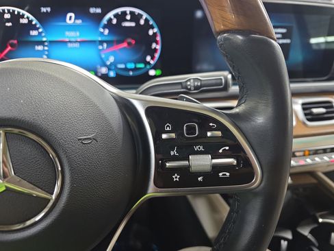 Certified 2023 Mercedes-Benz GLS 450 4MATIC image 18