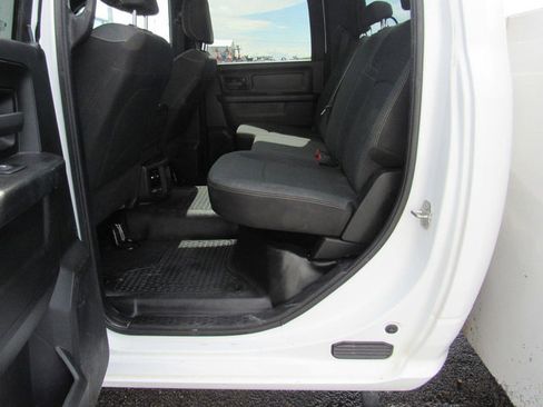 Used 2024 RAM 3500 Tradesman w/ Chrome Appearance Group AWD/4WD image 29