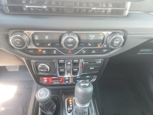 Used 2026 Jeep Wrangler Unlimited Rubicon 392 w/ Quick Order Package 27X Moab AWD/4WD image 35