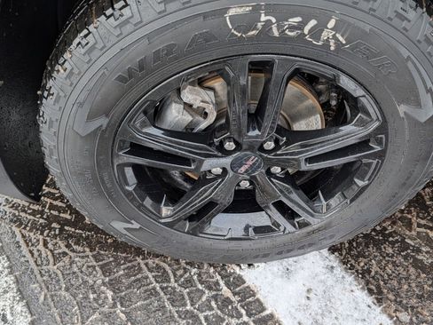 Used 2023 GMC Terrain AT4 w/ Infotainment Package II image 19