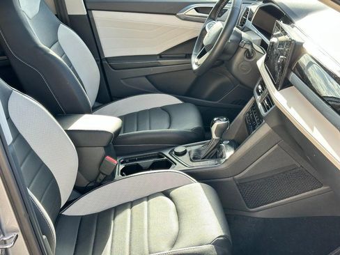 Used 2025 Volkswagen Taos SEL w/ Black Wheel Plus Package image 17