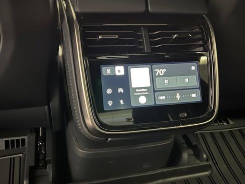 Used 2022 Rivian R1T Adventure AWD/4WD image 18