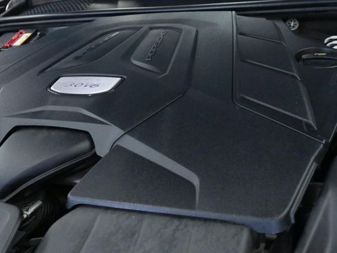 Used 2021 Porsche Cayenne Coupe AWD/4WD image 8