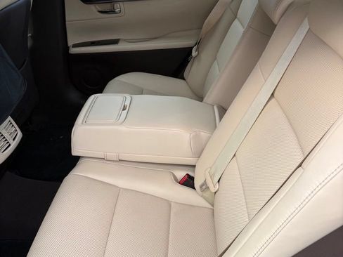 Used 2017 Lexus ES 350 w/ Premium Package FWD image 5