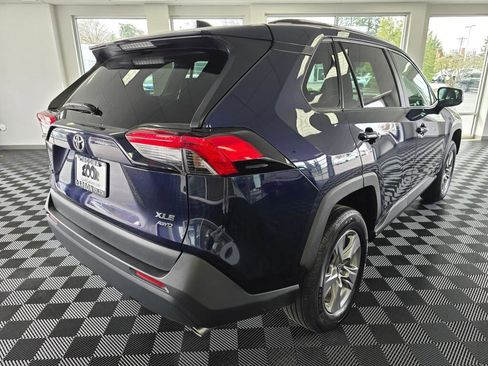 Used 2025 Toyota RAV4 XLE image 3