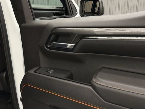 Used 2024 GMC Sierra 1500 AT4 w/ Technology Package AWD/4WD image 40