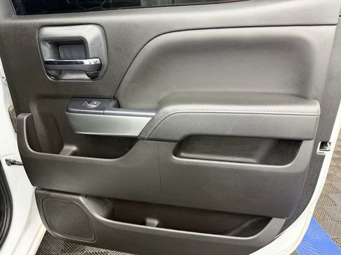 Used 2018 Chevrolet Silverado 1500 LT w/ All Star Edition AWD/4WD image 9