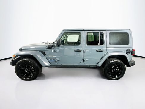 Used 2024 Jeep Wrangler Unlimited Sahara AWD/4WD image 4