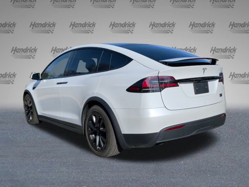 Used 2023 Tesla Model X Plaid image 9