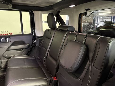 Used 2023 Jeep Wrangler Unlimited Sahara w/ Cold Weather Group image 33