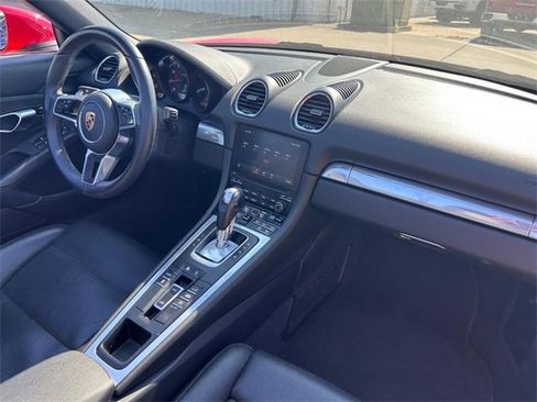 Used 2023 Porsche 718 Boxster image 11