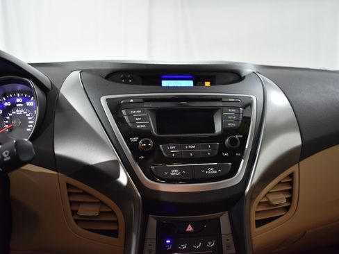 Used 2013 Hyundai Elantra GLS image 20