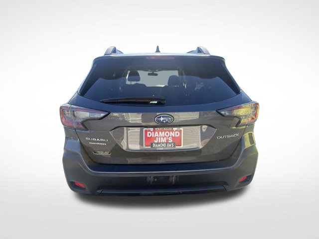 Used 2024 Subaru Outback Premium AWD/4WD image 4