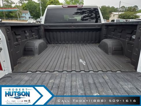 Used 2022 Chevrolet Silverado 1500 LT RWD image 9