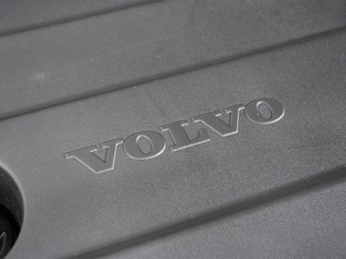 Used 2026 Volvo XC40 B5 Plus w/ Protection Package Premier image 25