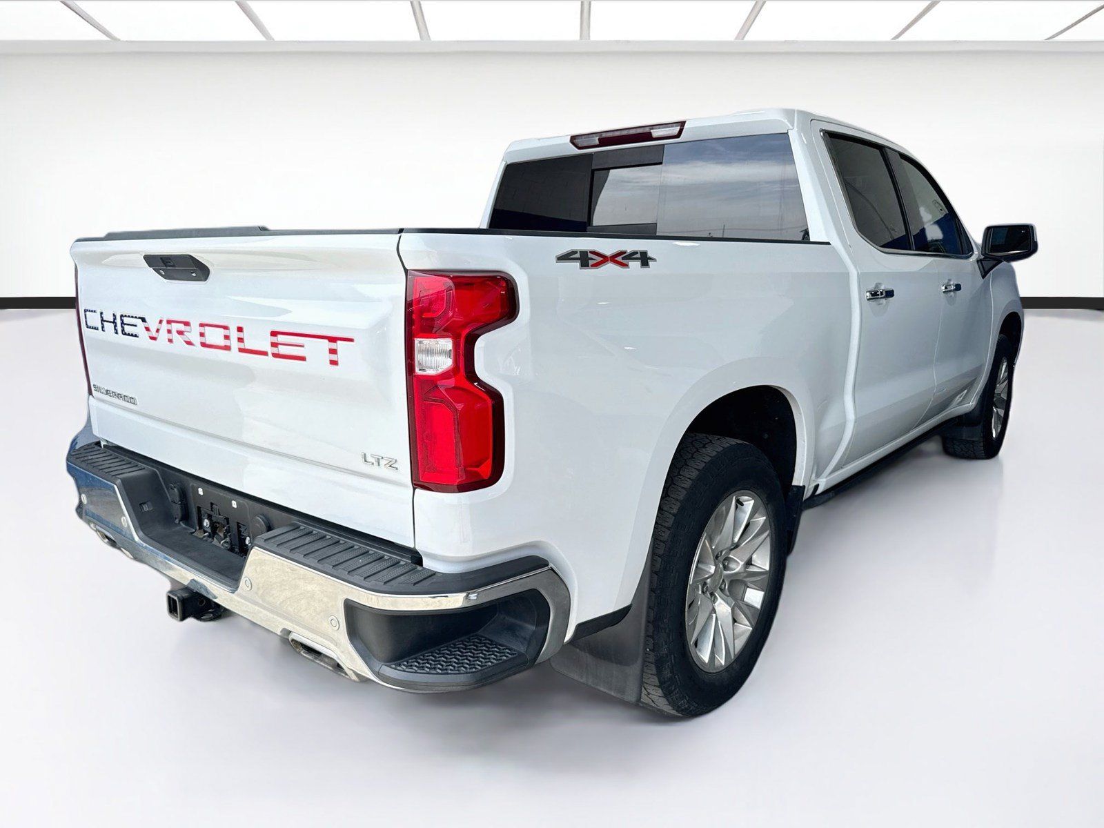 Used 2021 Chevrolet Silverado 1500 LTZ AWD/4WD image 4