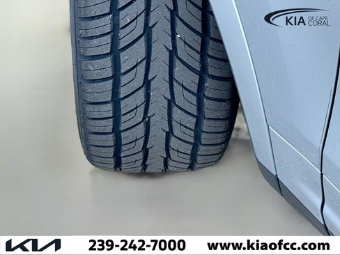 Used 2017 Porsche Cayenne S image 43