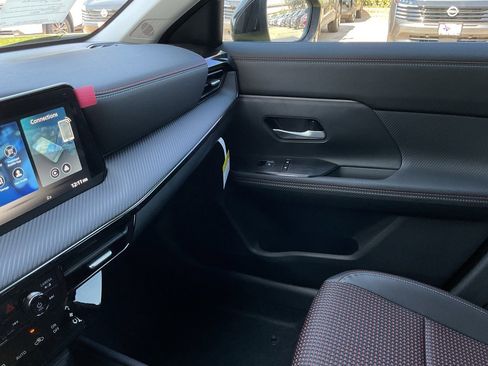 New 2026 Nissan Kicks SR image 35