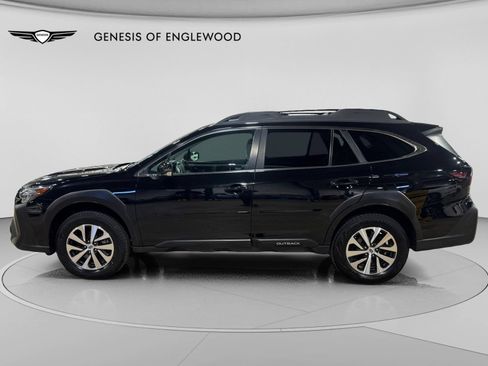Used 2023 Subaru Outback Premium AWD/4WD image 13