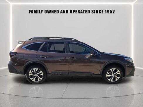 Used 2020 Subaru Outback Limited AWD/4WD image 2
