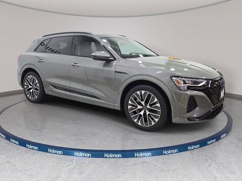 Used 2024 Audi Q8 e-tron Premium Plus w/ Premium Plus Package AWD/4WD image 5