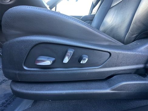 Used 2023 Cadillac XT6 Premium Luxury w/ Technology Package image 10