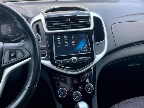Used 2017 Chevrolet Sonic LT w/ Convenience Package FWD image 7