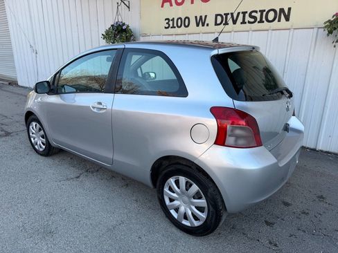 Used 2007 Toyota Yaris 2-Door Hatchback image 8