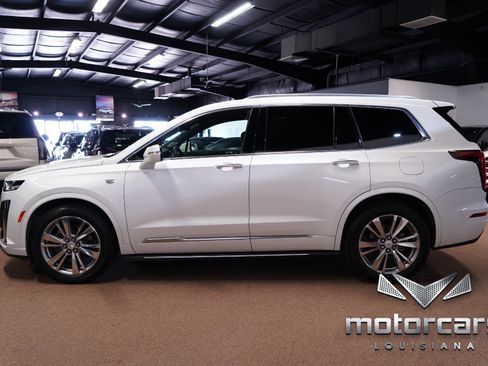 Used 2023 Cadillac XT6 Premium Luxury FWD image 4