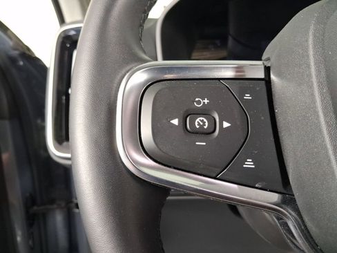 Certified 2023 Volvo XC40 B5 Core w/ Convenience Package AWD/4WD image 32