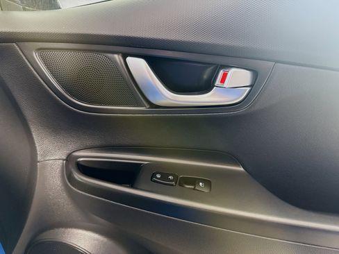 Used 2023 Hyundai Kona Limited image 31